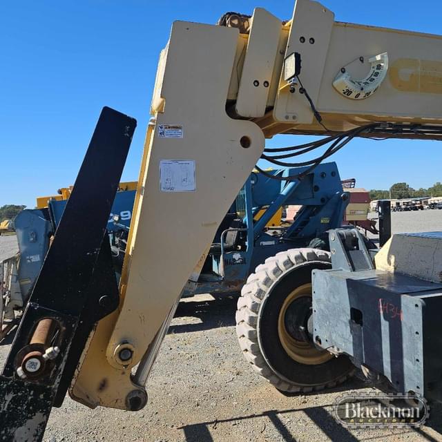 Image of Gehl RS8-42 equipment image 1