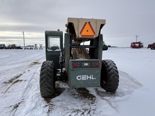 Image of Gehl RS8-42 equipment image 2