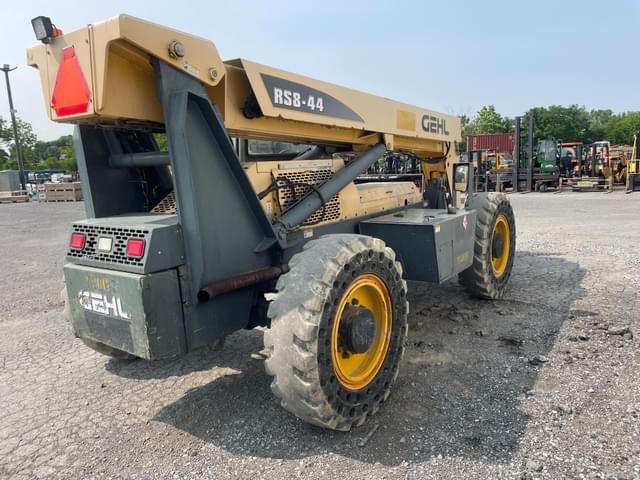 Image of Gehl RS8-44 equipment image 2