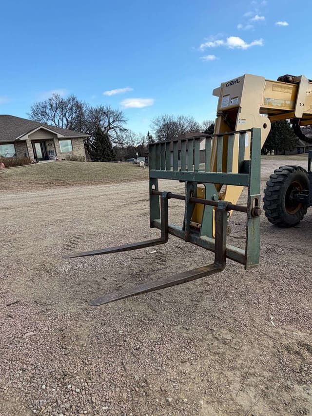 Image of Gehl RS8-44 equipment image 2