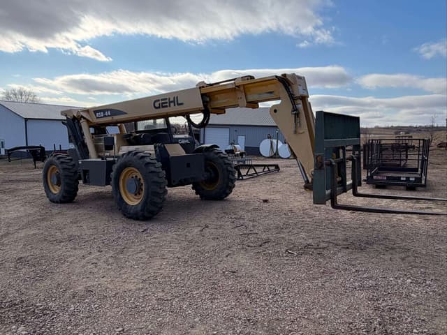 Image of Gehl RS8-44 equipment image 3