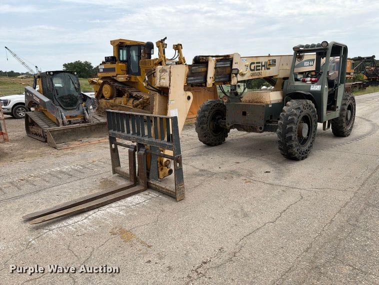 Gehl RS8-44 Equipment Image0