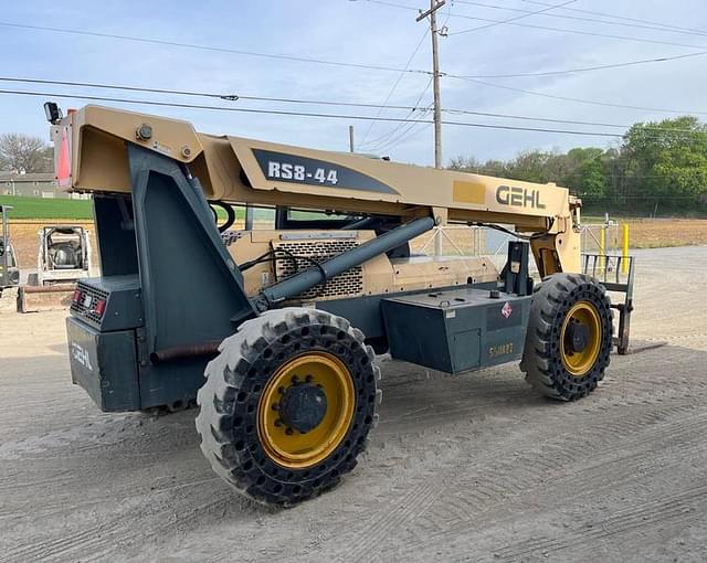 Image of Gehl RS8-44 equipment image 4