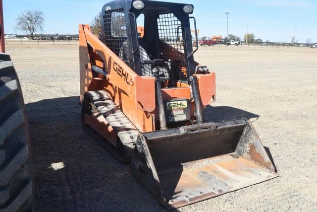 Image of Gehl RT105 equipment image 3