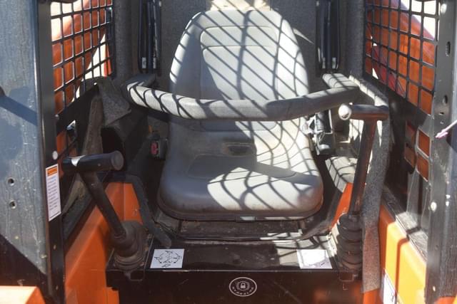 Image of Gehl RT105 equipment image 4