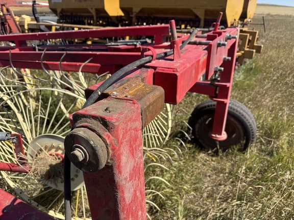 Image of Gehl Undetermined equipment image 4