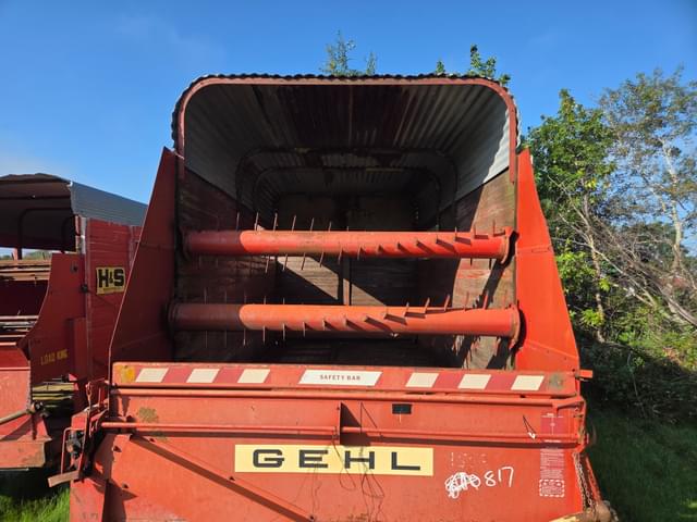 Image of Gehl BU910 equipment image 1