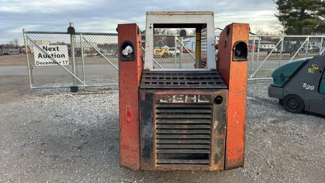 Image of Gehl 3510 equipment image 2