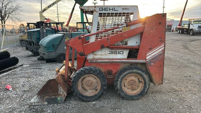 Image of Gehl 3510 equipment image 1
