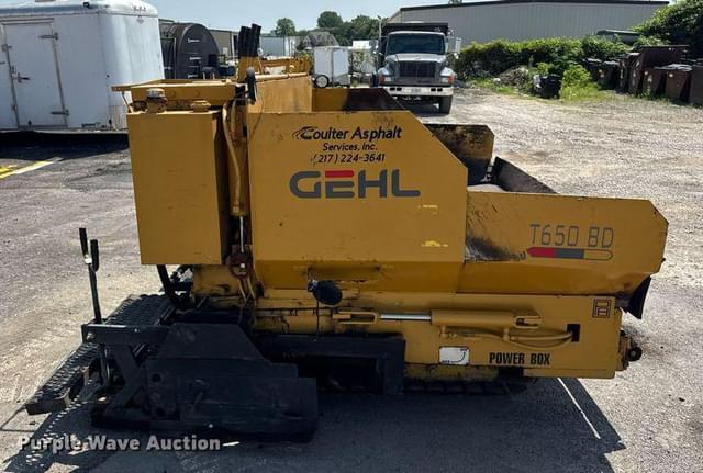 Image of Gehl T650B equipment image 3