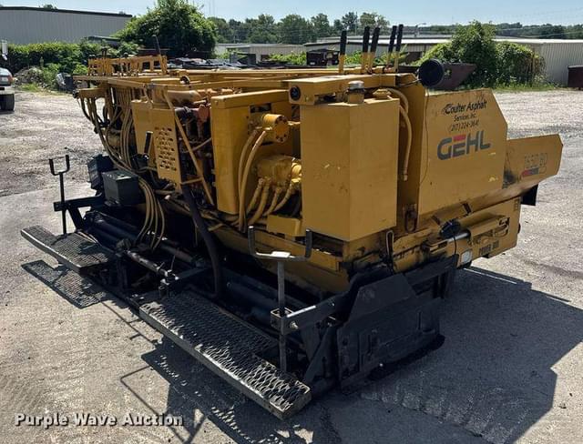 Image of Gehl T650B equipment image 4