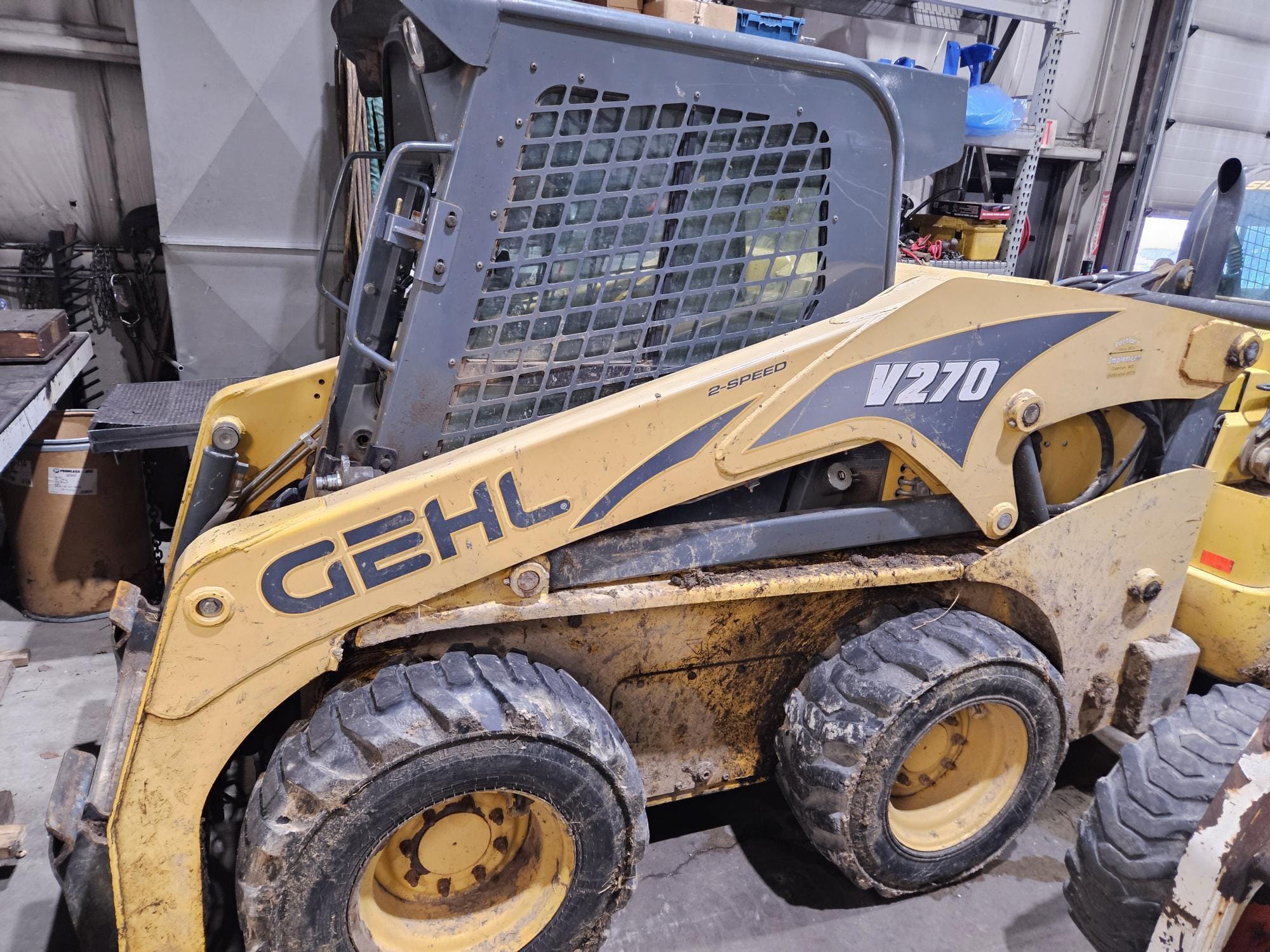 Gehl V270 Equipment Image0