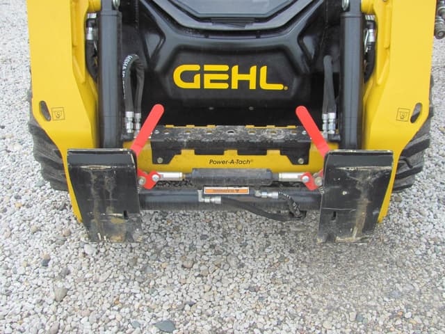 Image of Gehl V275 equipment image 1