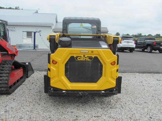 Image of Gehl V275 equipment image 2