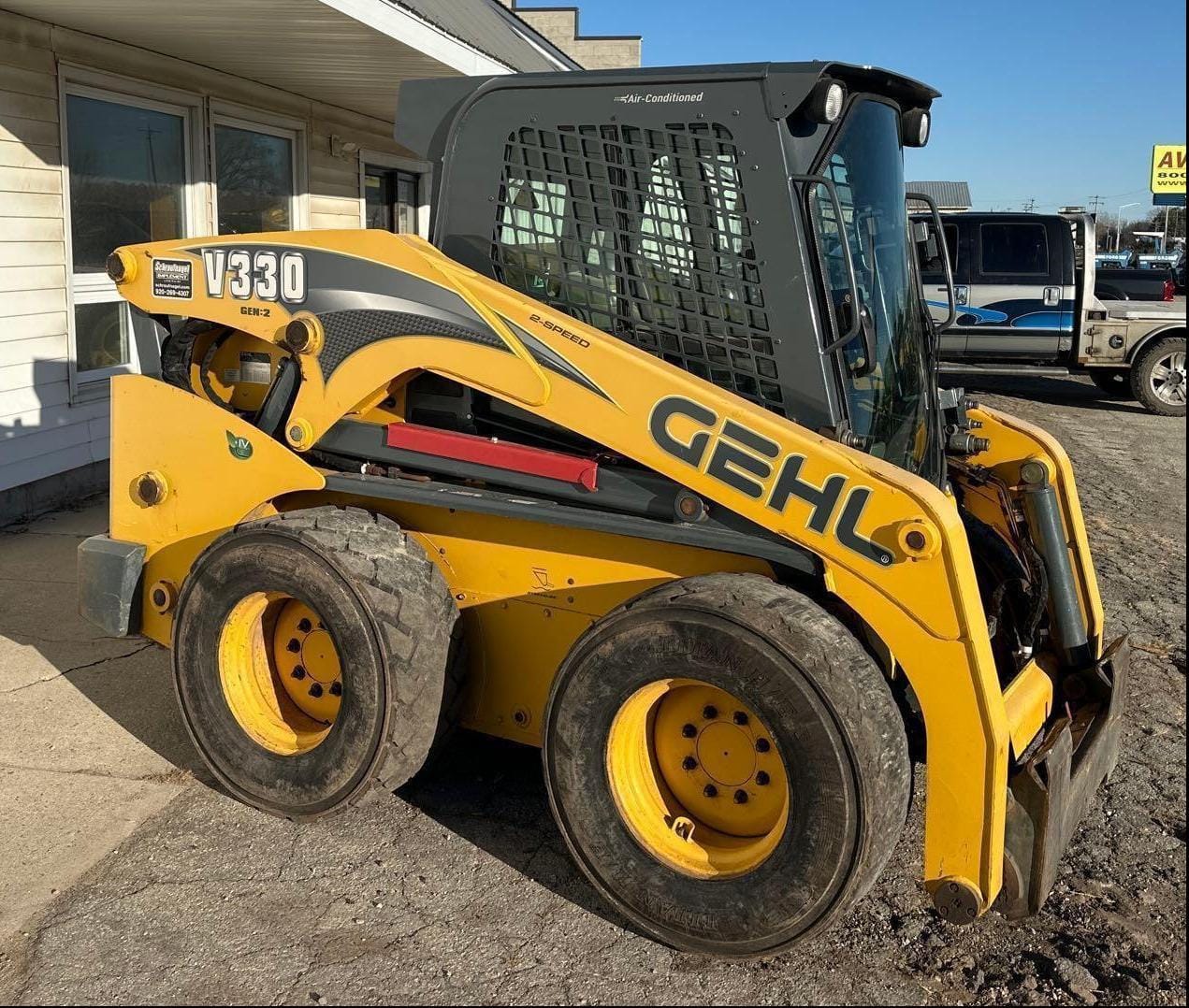 Gehl V330 Equipment Image0