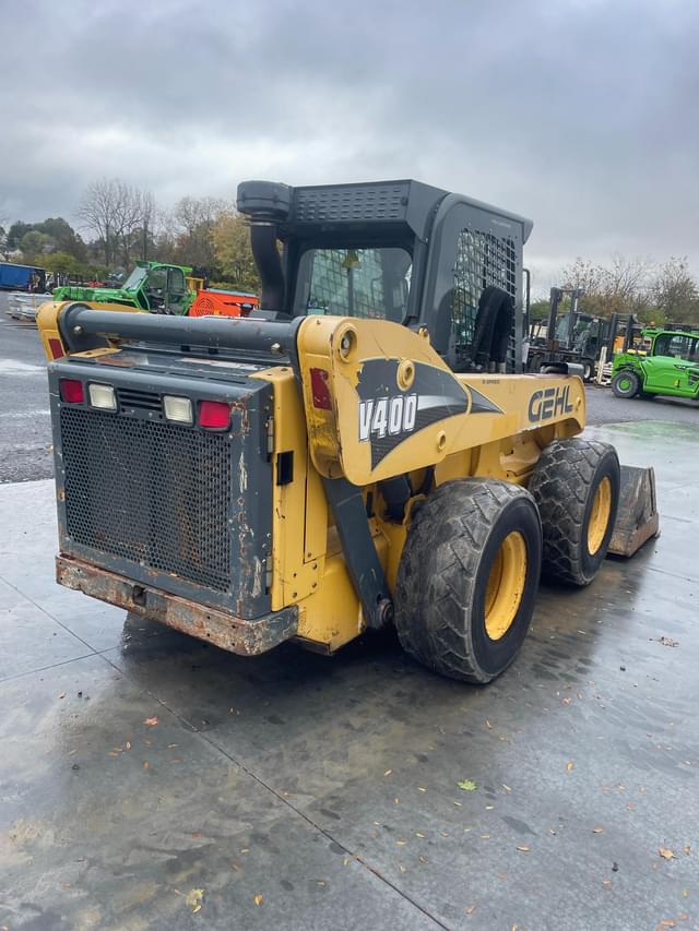 Image of Gehl V400 equipment image 2