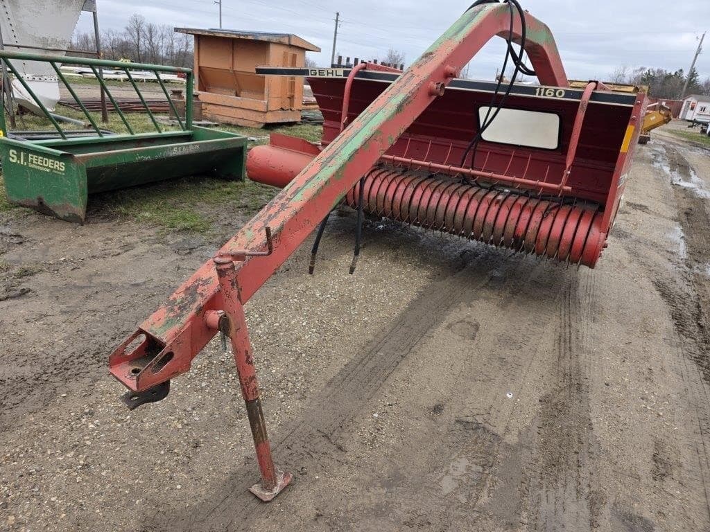 Image of Gehl 1160 Image 1