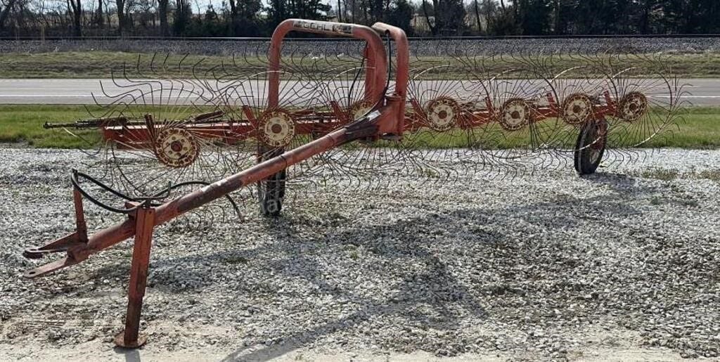 Gehl WR217 Equipment Image0