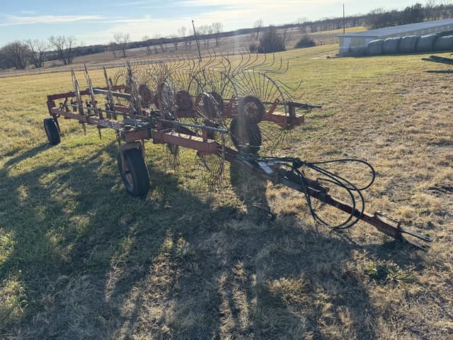 Image of Gehl WR520 equipment image 3