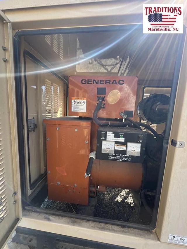 Image of Generac 2000 equipment image 4