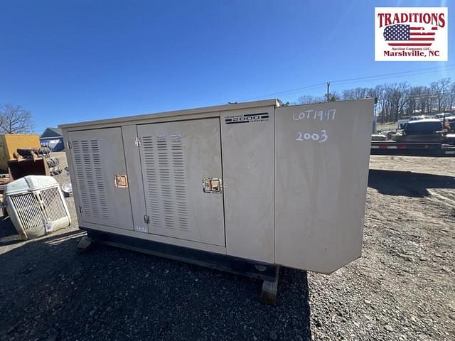 Image of Generac 2000 equipment image 2