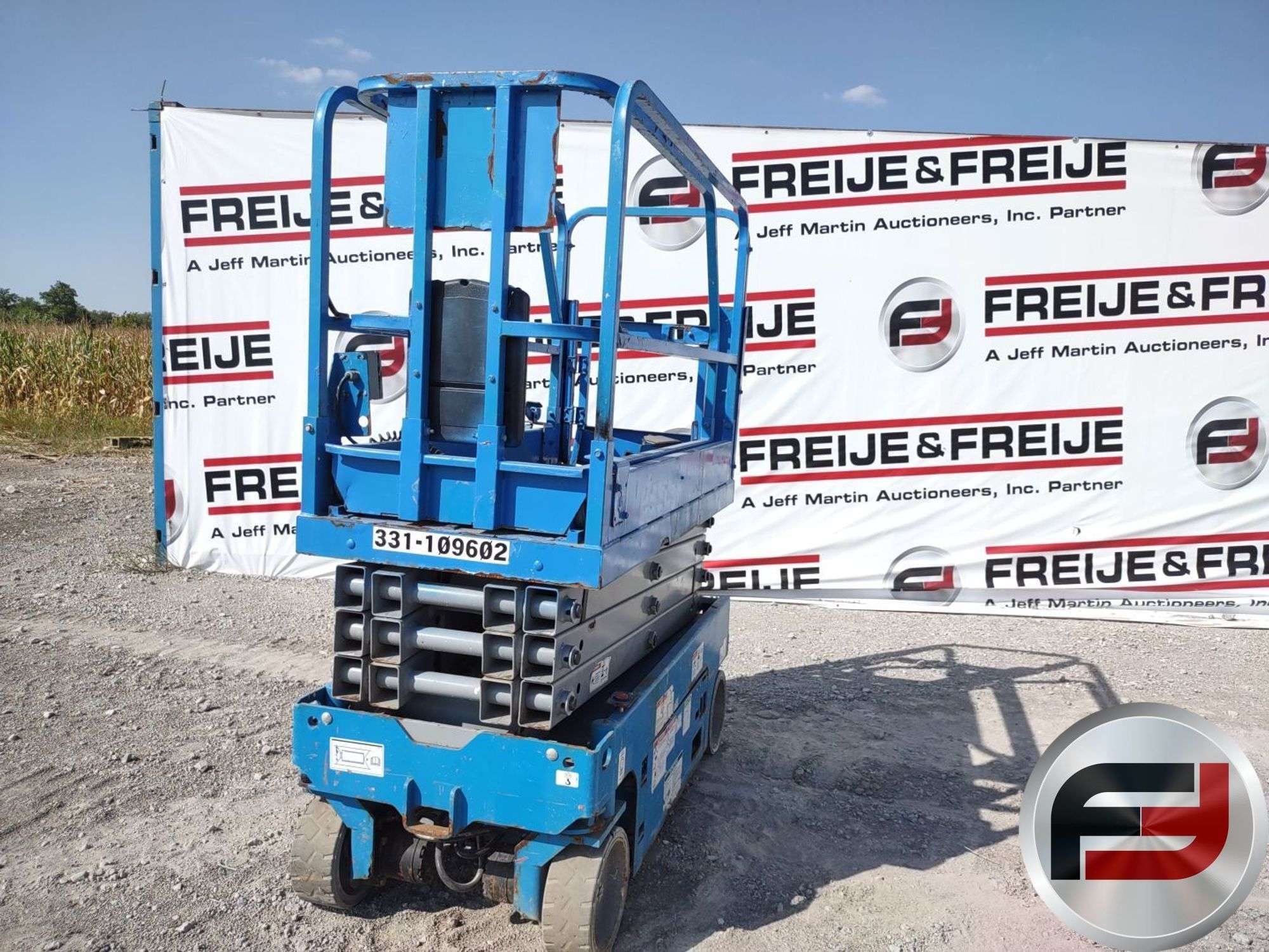 Genie GS-1930 Equipment Image0