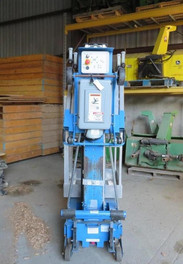 Image of Genie AWP-30S equipment image 1