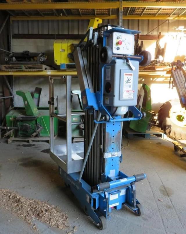 Image of Genie AWP-30S equipment image 2