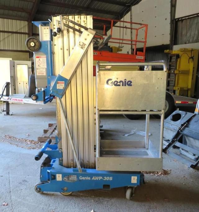 Image of Genie AWP-30S equipment image 3