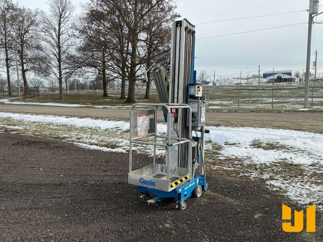 Image of Genie AWP-40S equipment image 1