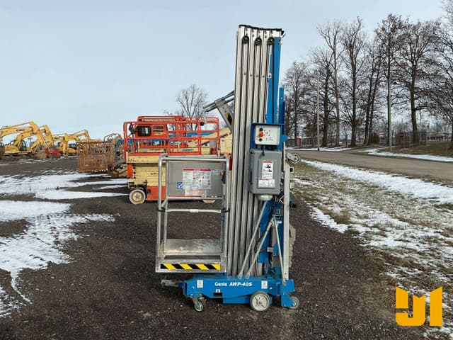 Image of Genie AWP-40S equipment image 2