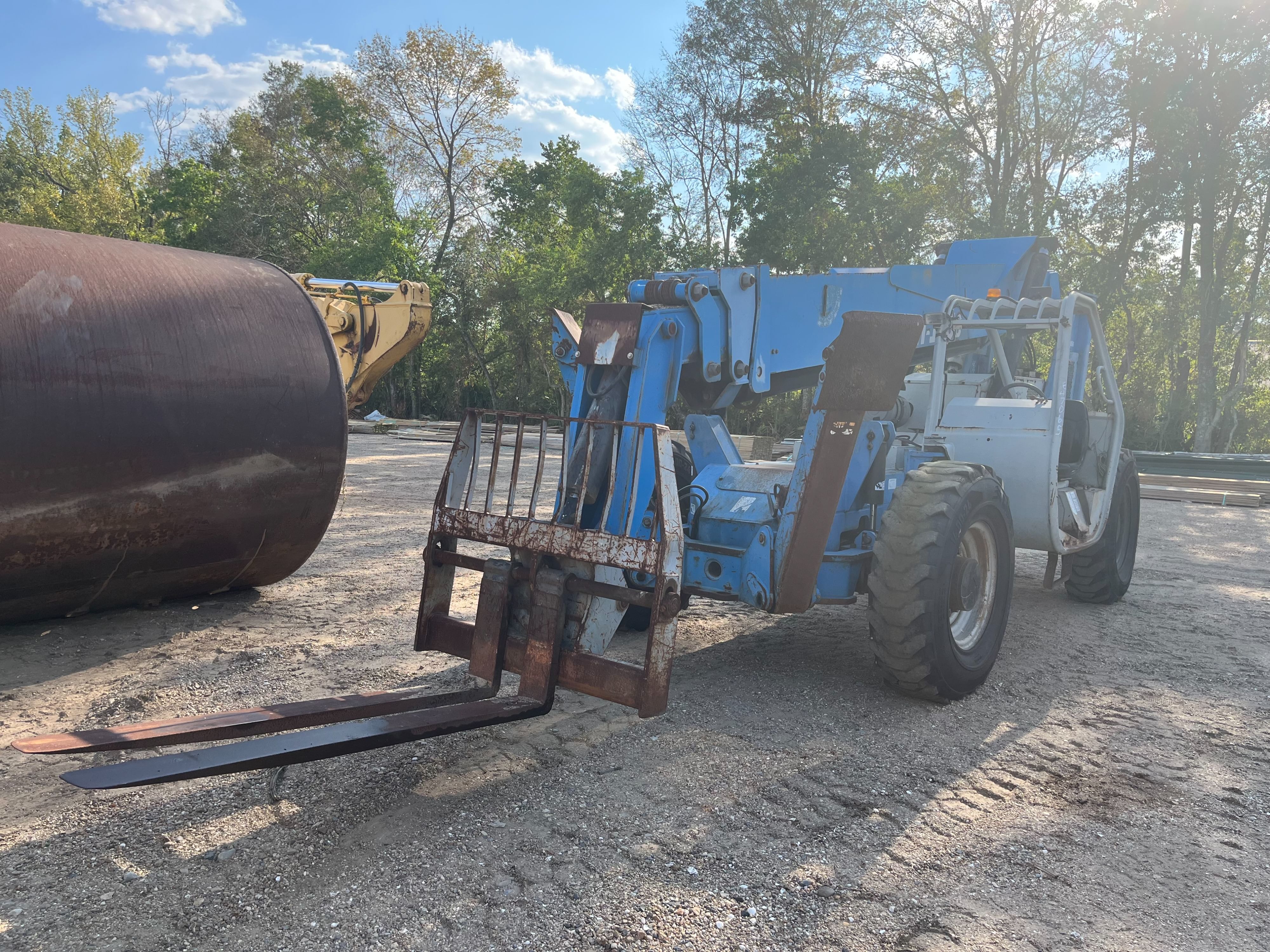 Main image Genie GTH-1056