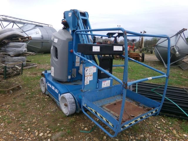 Image of Genie GR-26J equipment image 1