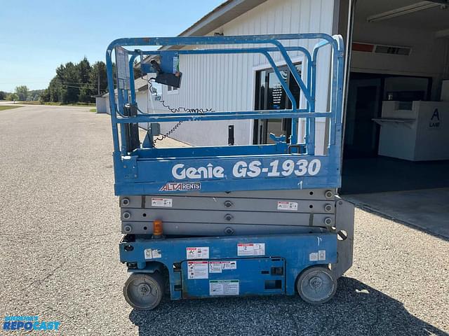 Image of Genie GS-1030 equipment image 1