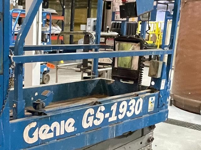 Image of Genie GS-1930 equipment image 2