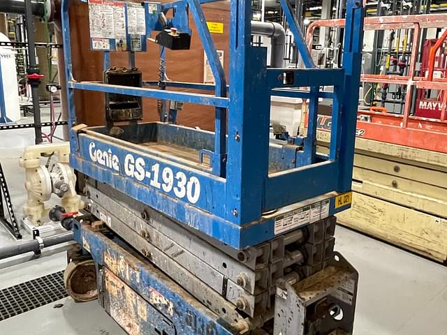 Image of Genie GS1930 equipment image 3