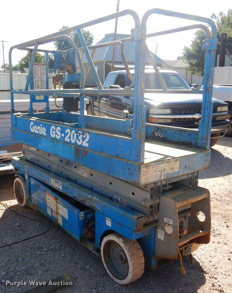 Genie GS-2032 Construction Aerial Lifts for Sale | Tractor Zoom