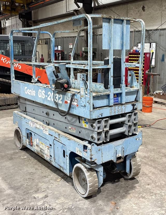 Image of Genie GS-2032 equipment image 2