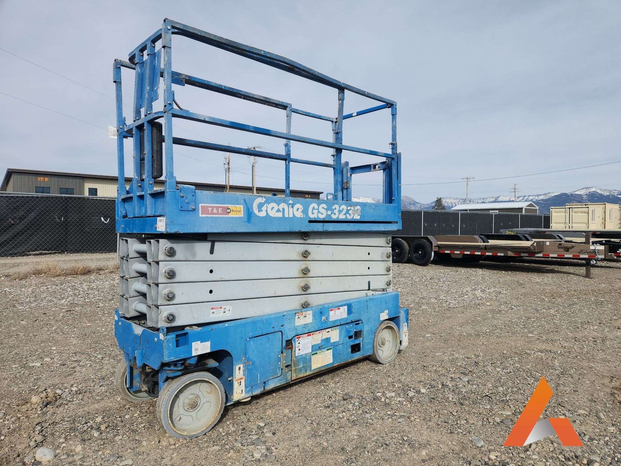 Genie GS3232 Equipment Image0