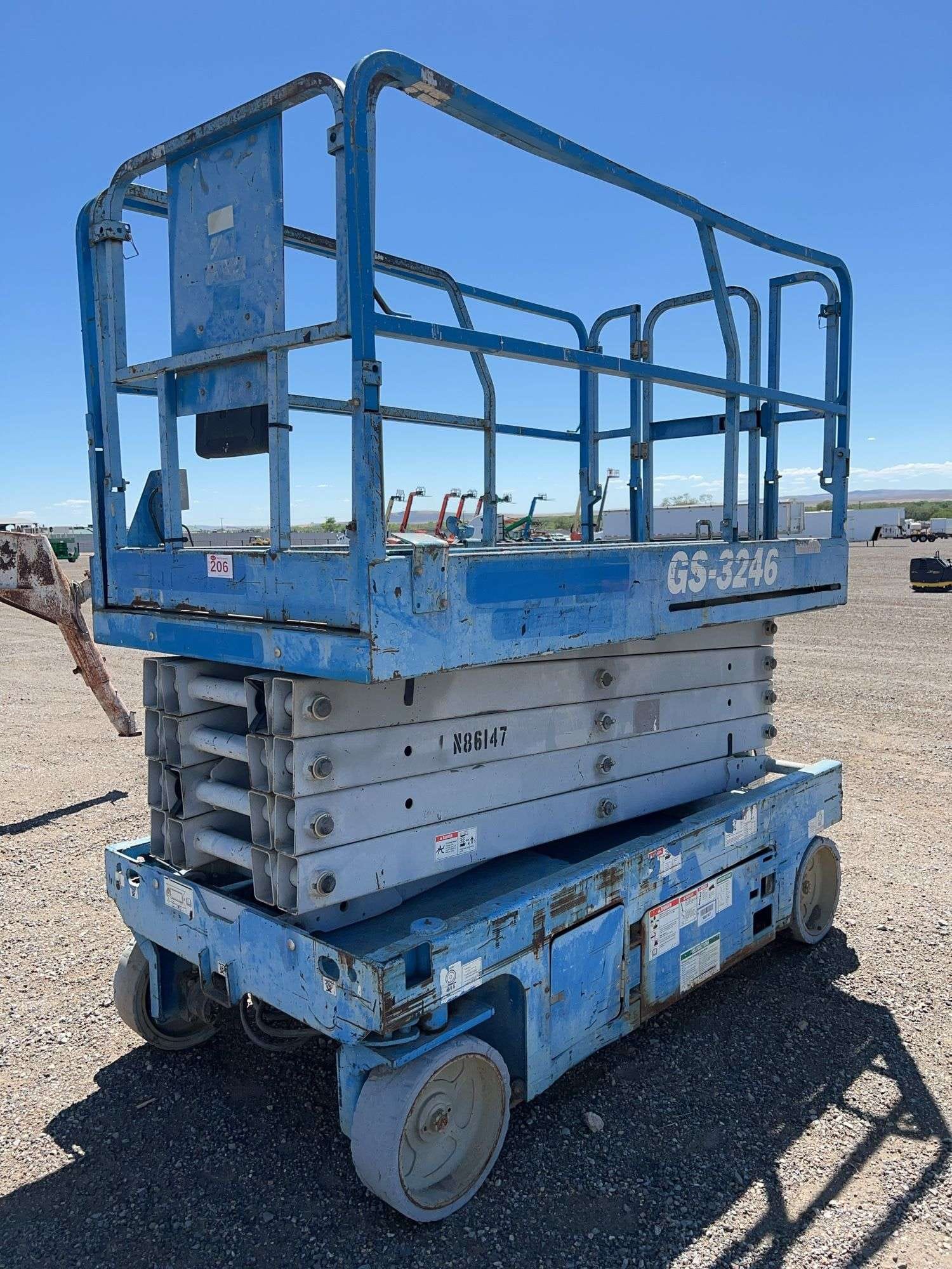Genie GS-3246 Equipment Image0