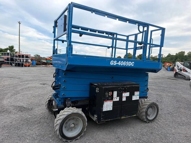 Image of Genie GS-4069DC  equipment image 2