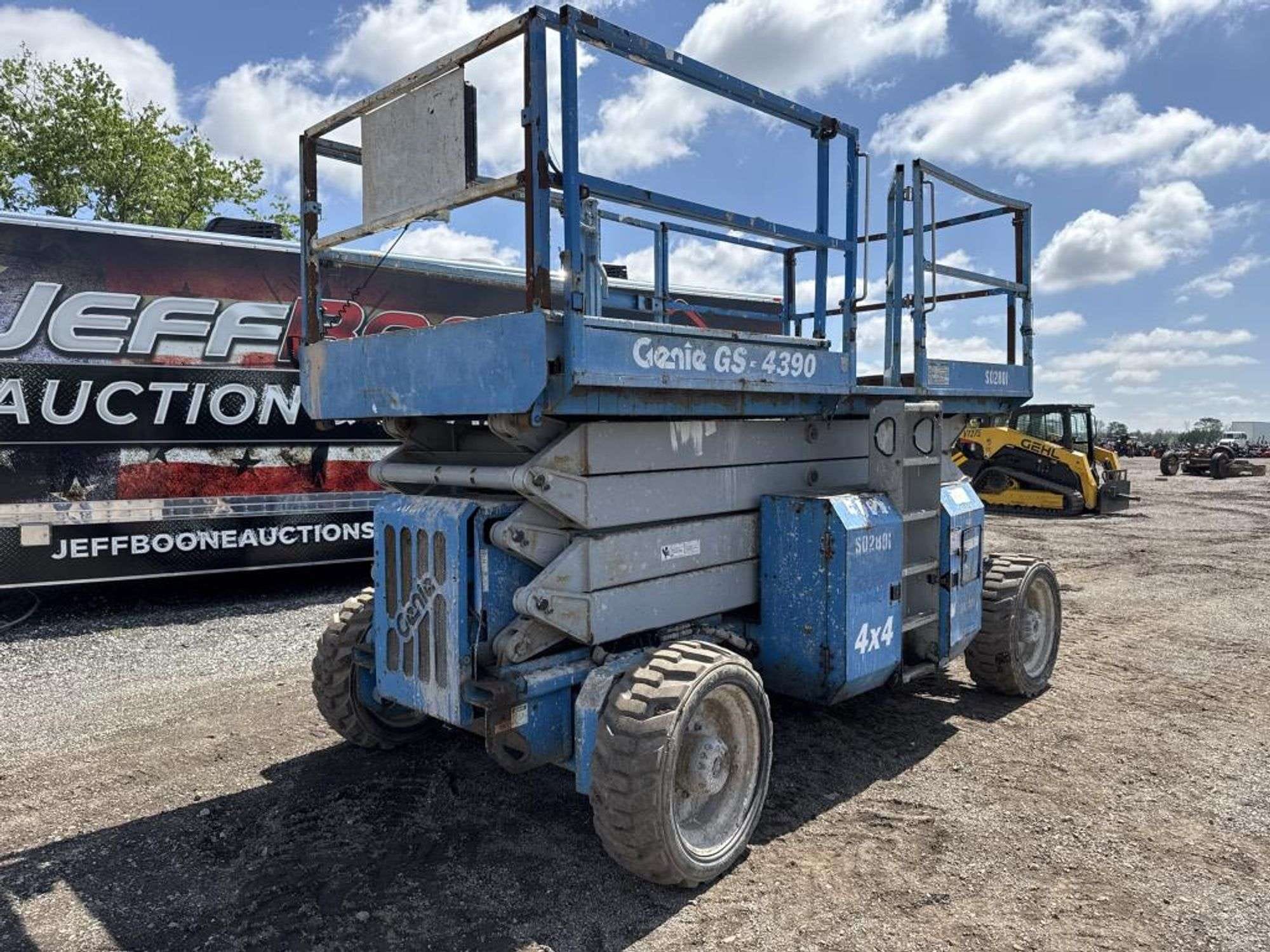 Genie GS-4390 Equipment Image0