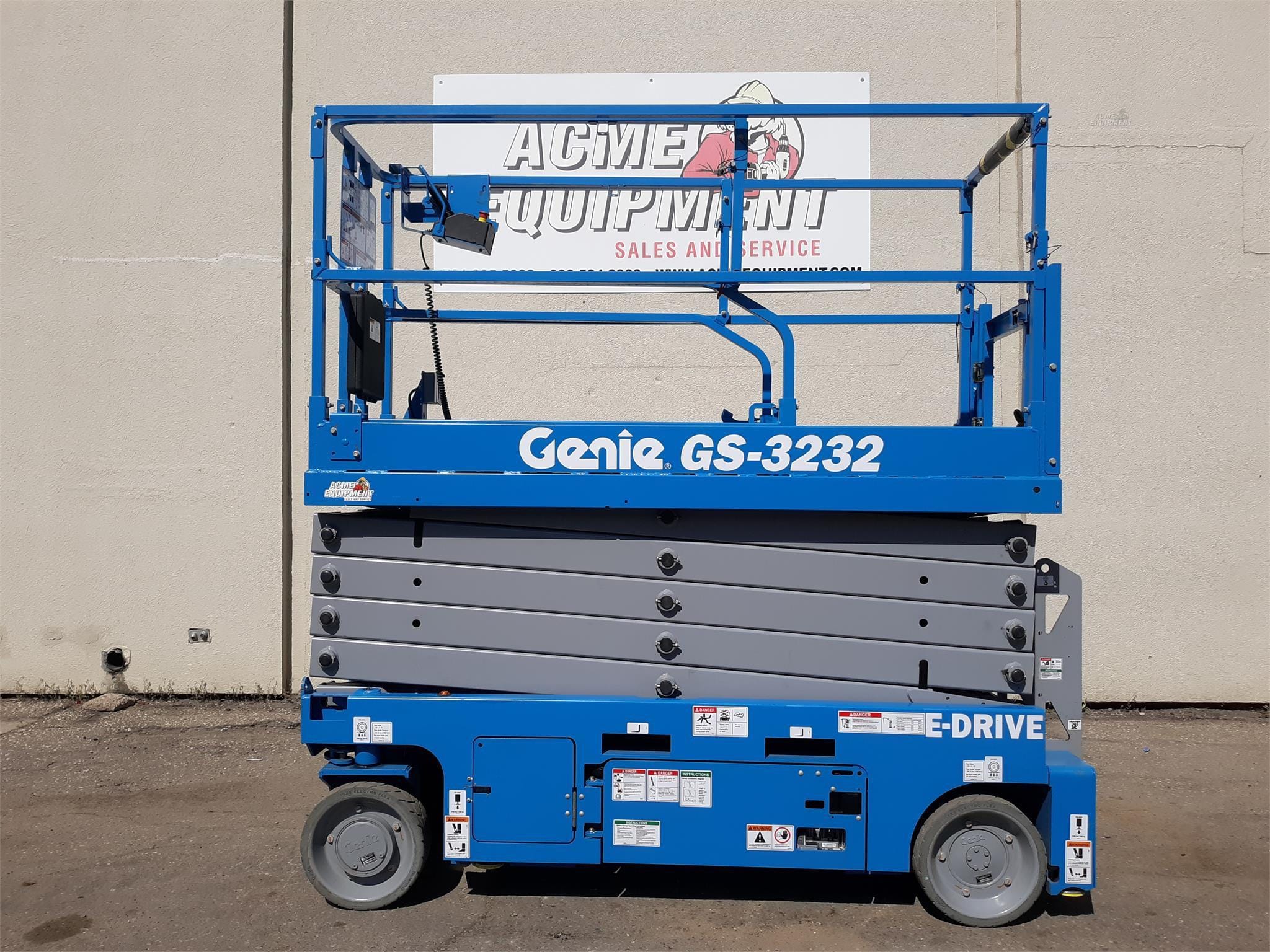 Genie GS3232 Equipment Image0