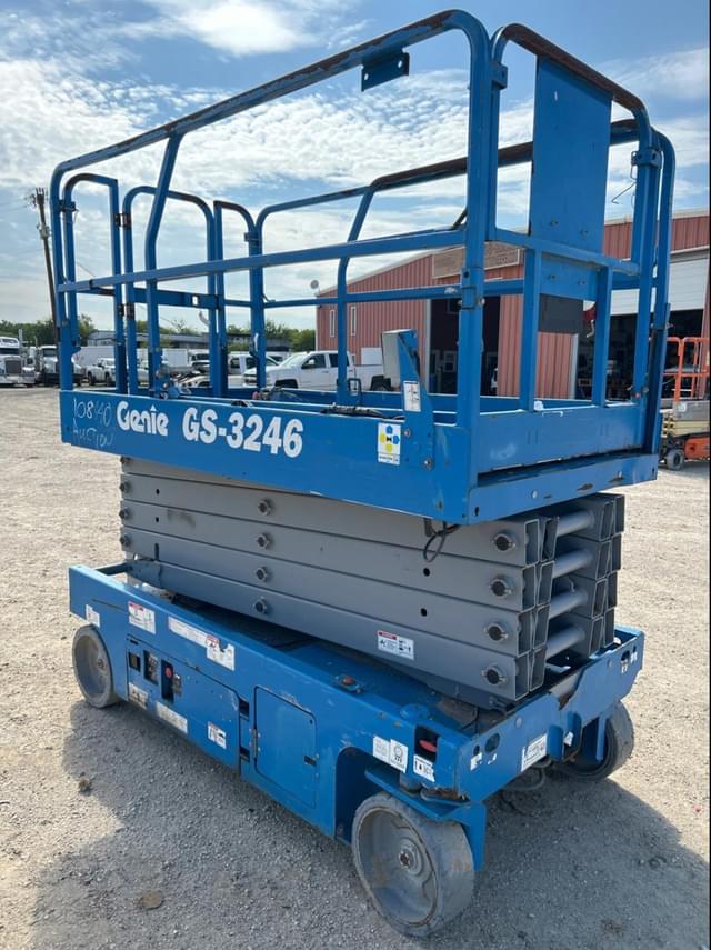 Image of Genie GS-3246 equipment image 3