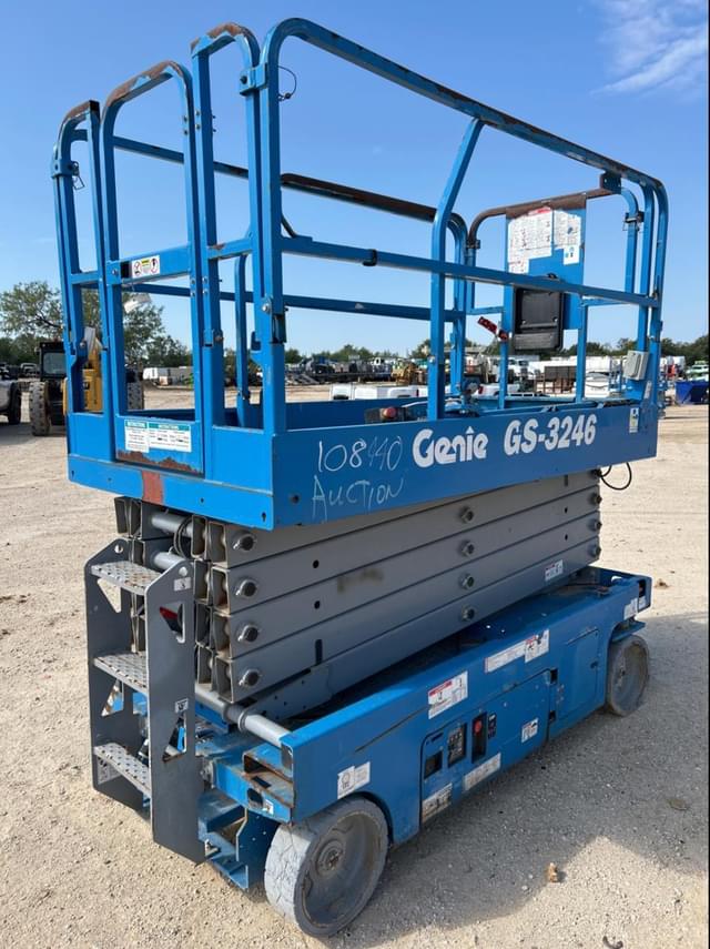 Image of Genie GS-3246 equipment image 2