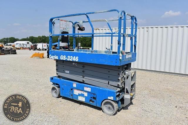 Image of Genie GS3246 equipment image 4