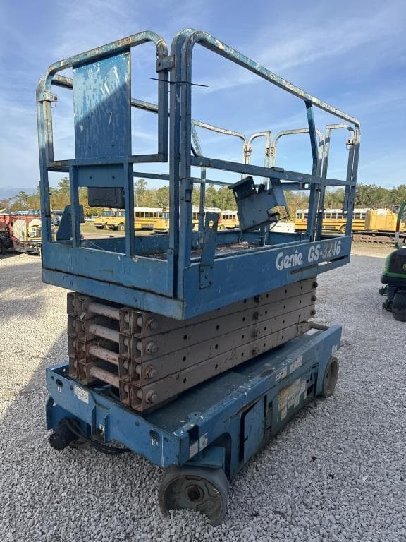 Image of Genie GS3246 equipment image 2