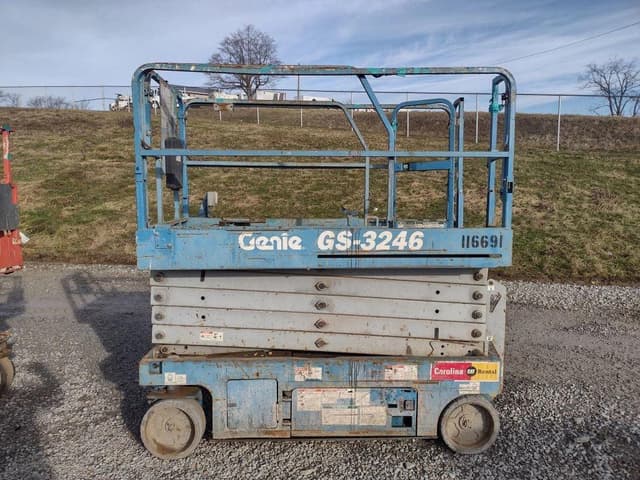 Image of Genie GS3246 equipment image 2