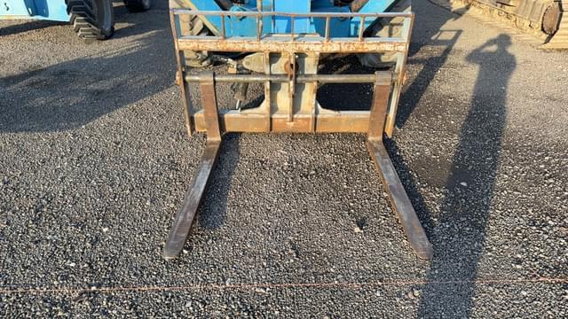 Image of Genie GTH-1056 equipment image 3
