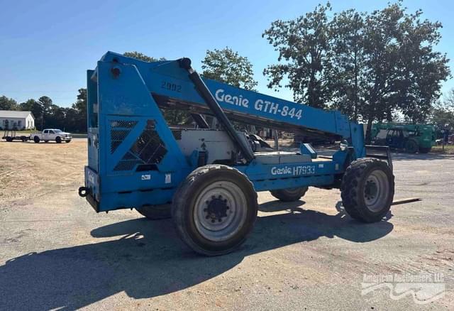 Image of Genie GTH-844 equipment image 4